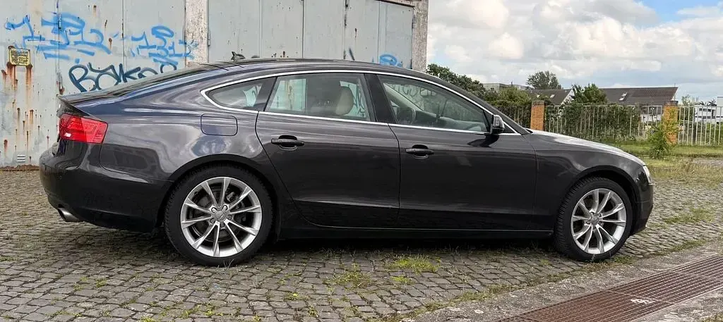 Gebraucht Audi A5 Sportback 144 PS (105 kW) 2015 Grau Kleinwagen
