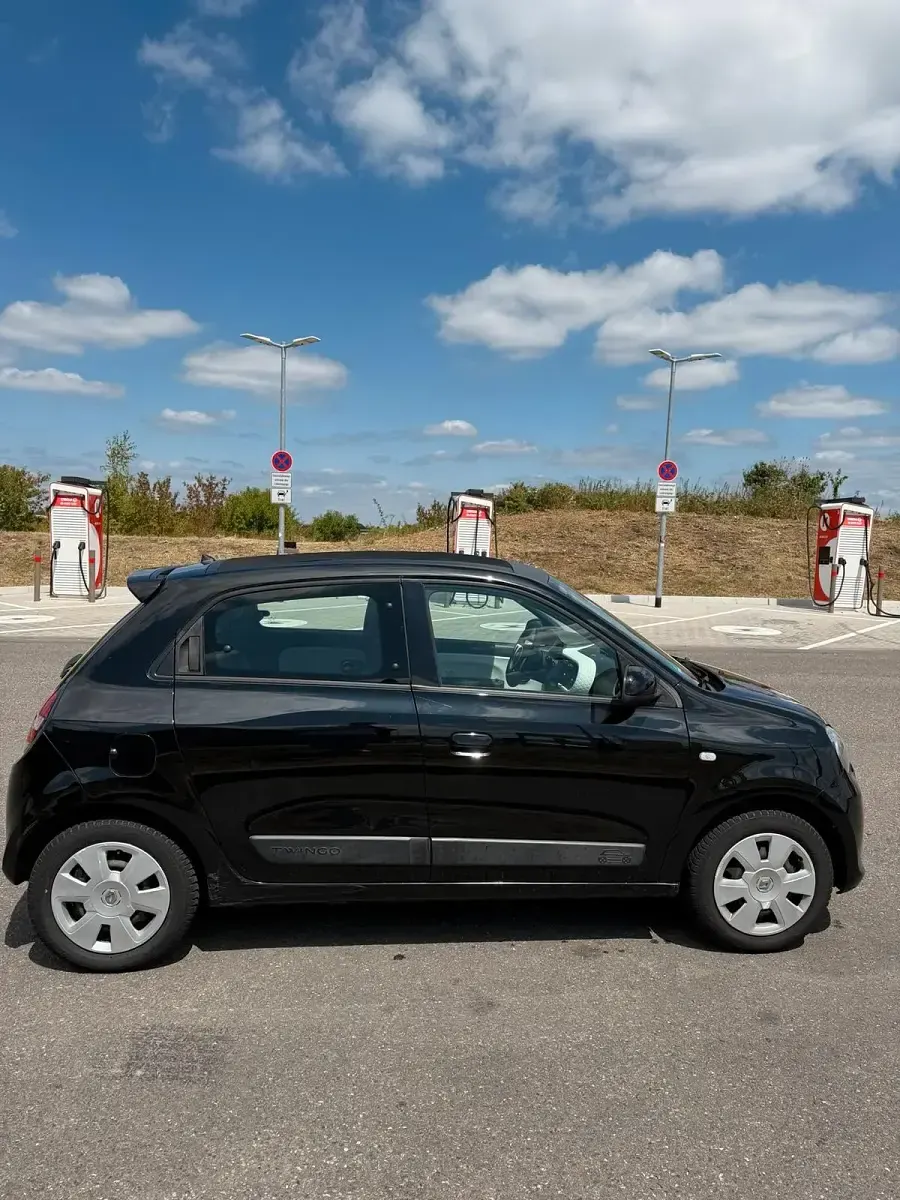 Gebraucht Renault Twingo SE 71 PS (52 kW) 2015 Schwarz Kleinwagen