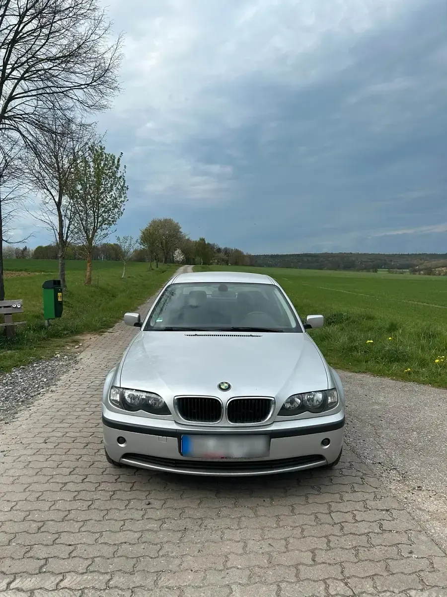 Gebraucht BMW 318 143 PS (105 kW) 2003 Silber Limousine