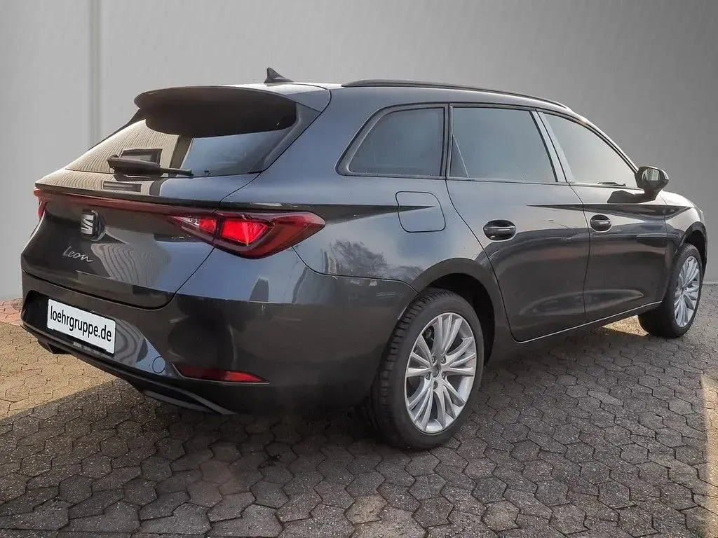 Neu Seat Leon 116 PS (85 kW) 2026 Grau Limousine