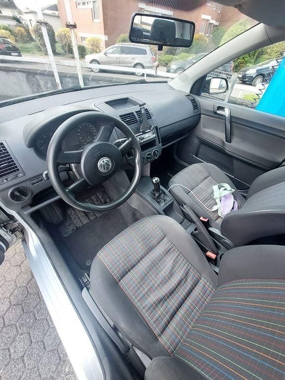 Second-hand VW Polo 80 CP (58 kW) 2007 Argintiu Hatchback