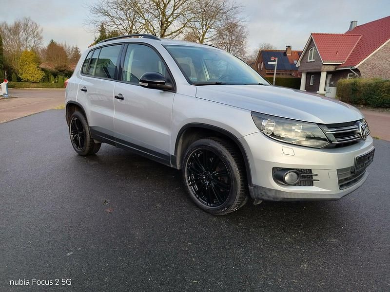 Gebraucht VW Tiguan 122 PS (89 kW) 2012 Silber SUV