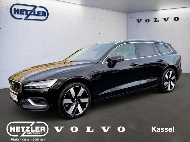 Gebraucht Volvo V60 Plus 398 PS (292 kW) 2025 Onyx black / metallic Kombi