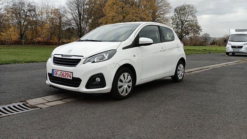 Weiß Gebraucht 2020 Peugeot 108 Active Kleinwagen | 6.500 € (Fairer Preis) - Bild 1/4