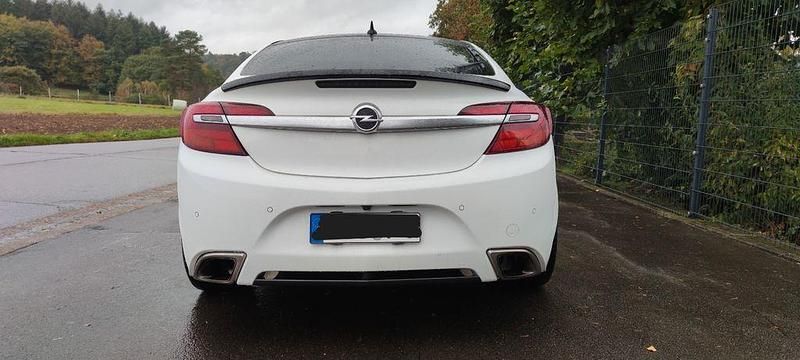 Gebraucht Opel Insignia OPC 325 PS (239 kW) 2013 Weiß Limousine