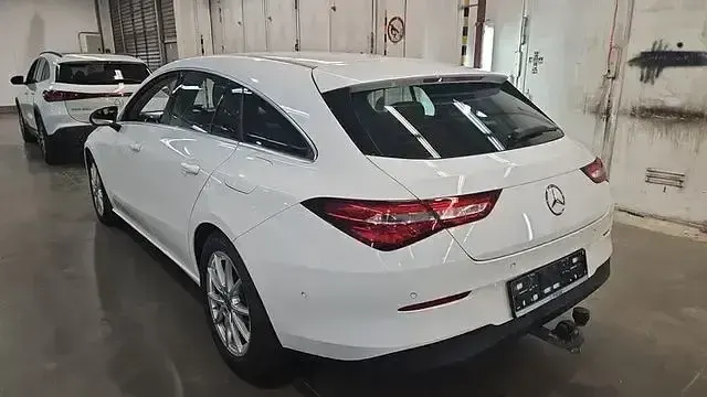 Gebraucht Mercedes CLA180 116 PS (85 kW) 2023 Weiß Coupé