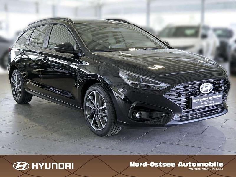 Neu Hyundai i30 Advantage 101 PS (74 kW) 2026 Abyss black Kombi