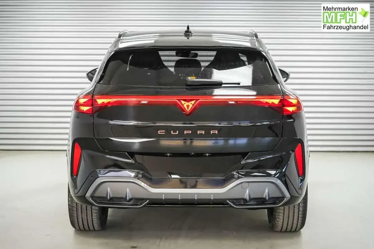 Neu Cupra Terramar 150 PS (110 kW) 2026 Mythosschwarz metalli... SUV