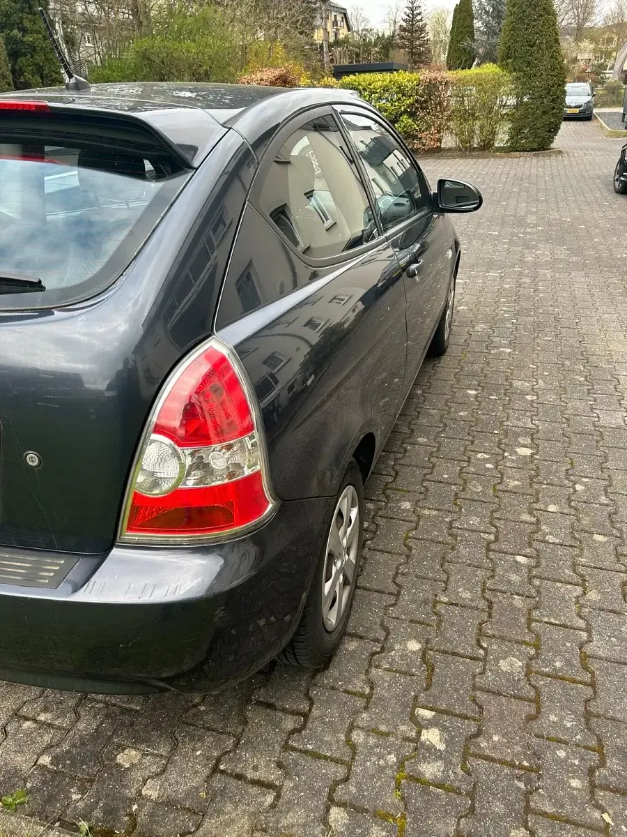 Gebraucht Hyundai Accent 110 PS (80 kW) 2008 Grau Kleinwagen