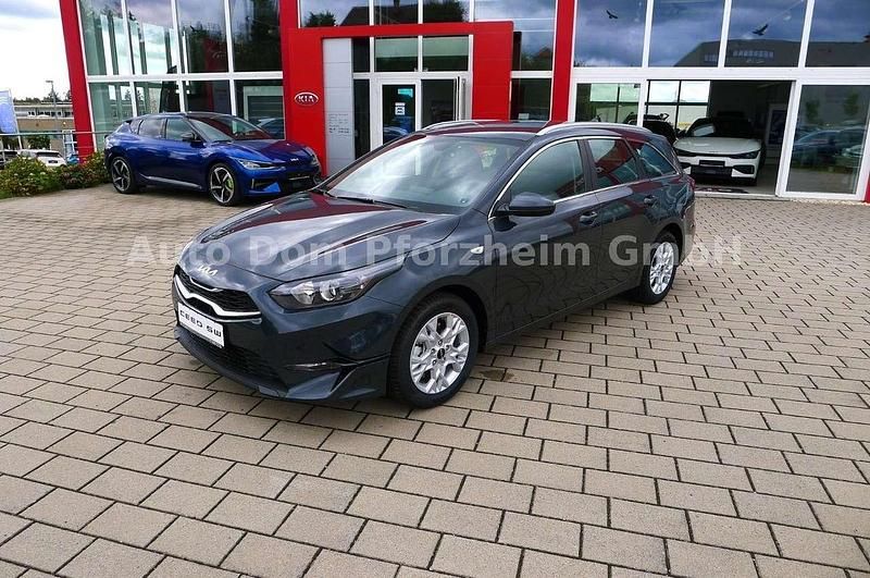 Grau Gebraucht 2024 Kia Ceed Sportswagon Comfort Kombi | 22.300 € (Guter Preis) - Bild 1/4