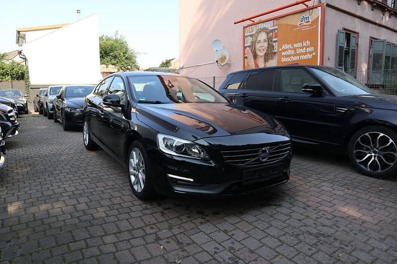 Gebraucht Volvo S60 Kinetic 114 PS (83 kW) 2015 Schwarz Limousine
