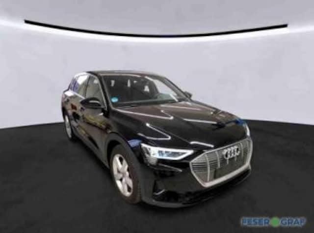 Gebraucht Audi e-tron Comfort 300 kW (408 PS) 2023 Brillantschwarz SUV
