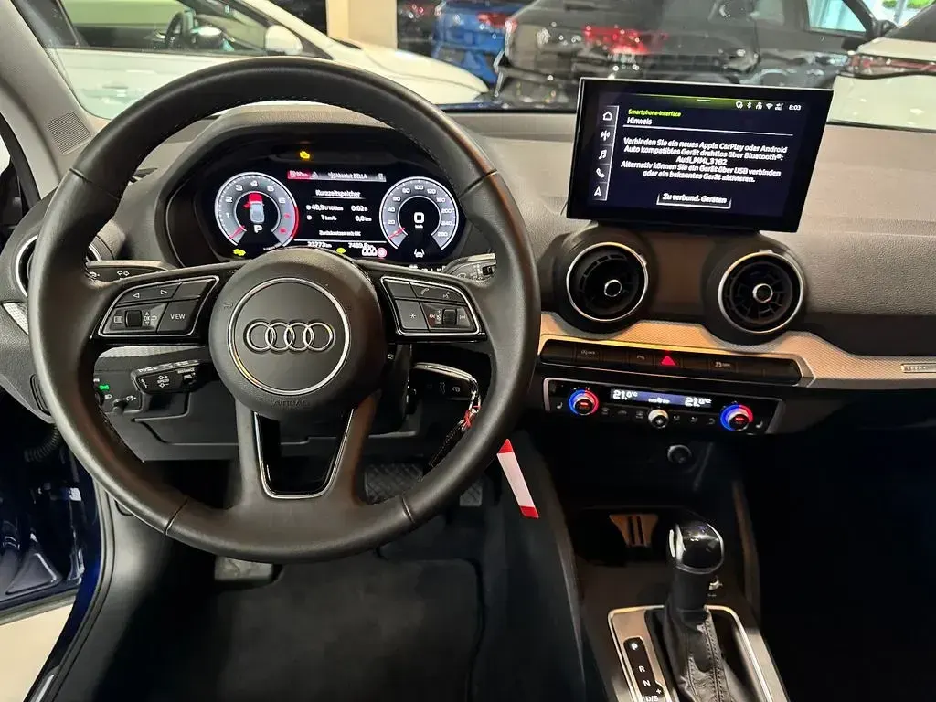 Gebraucht Audi Q2 Advanced Plus 150 PS (110 kW) 2024 Navarrablau metallic (metallic) SUV