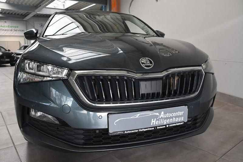 Gebraucht Skoda Scala Style 116 PS (85 kW) 2019 Grau Kleinwagen
