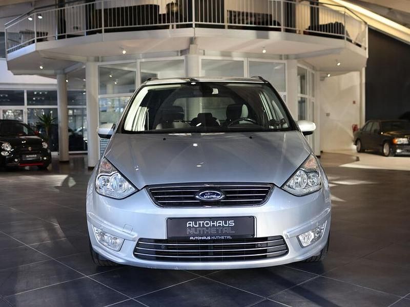 Gebraucht Ford Galaxy Titanium 163 PS (119 kW) 2012 Polarsilber Van / Kleinbus