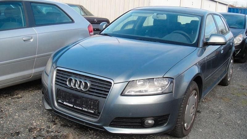Gebraucht Audi A3 Attraction 125 PS (91 kW) 2009 Grau Kleinwagen