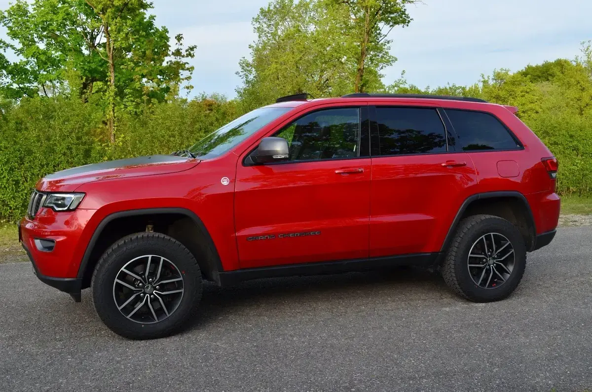 Gebraucht Jeep Grand Cherokee Trailhawk 250 PS (183 kW) 2017 Rot SUV