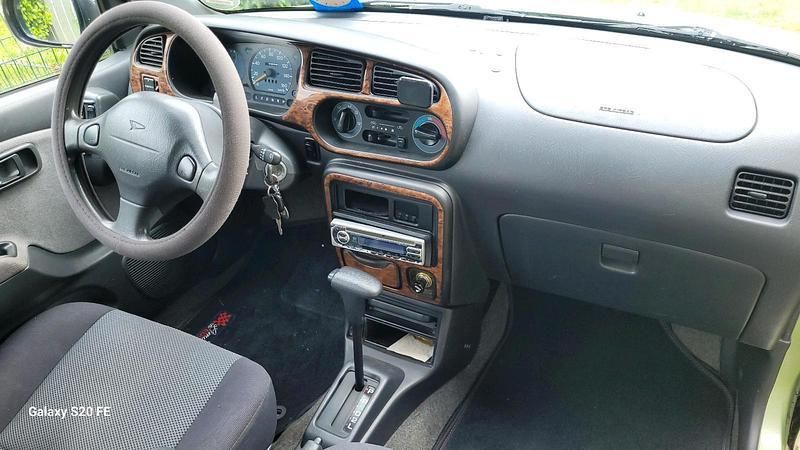 Grün Gebraucht 2000 Daihatsu Cuore Kleinwagen | 3.500 € (Teuer) - Bild 1/4