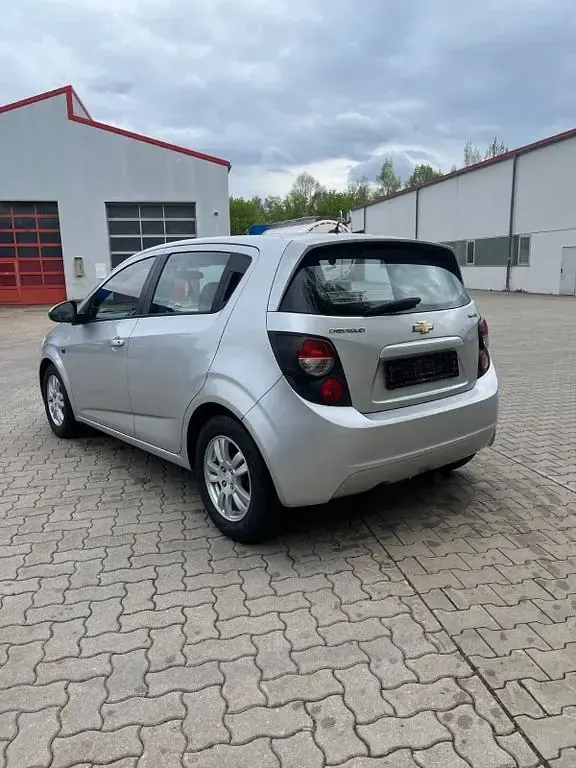 Brugt Chevrolet Aveo LT 101 HK (74 kW) 2011 Sølv Hatchback