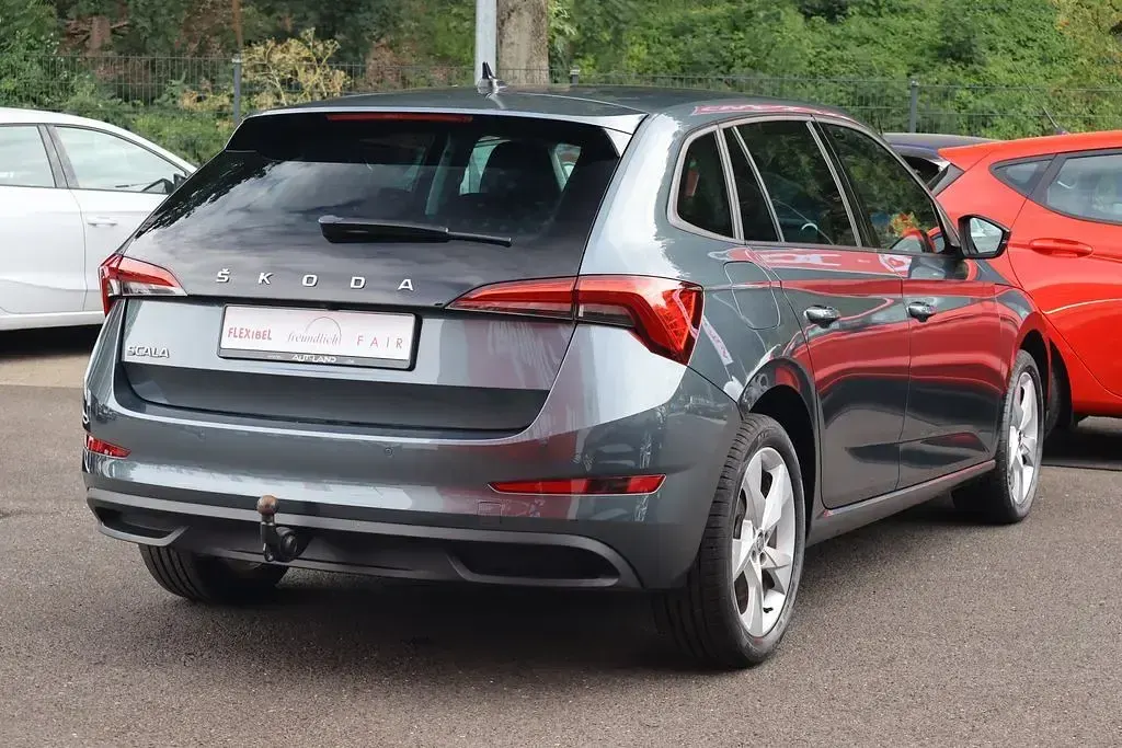 Gebraucht Skoda Scala Style 150 PS (110 kW) 2020 Grau Kleinwagen