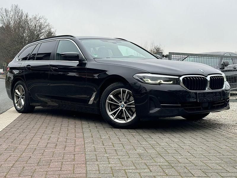 Gebraucht BMW 520 Shadowline 184 PS (135 kW) 2022 Schwarz ii Kombi