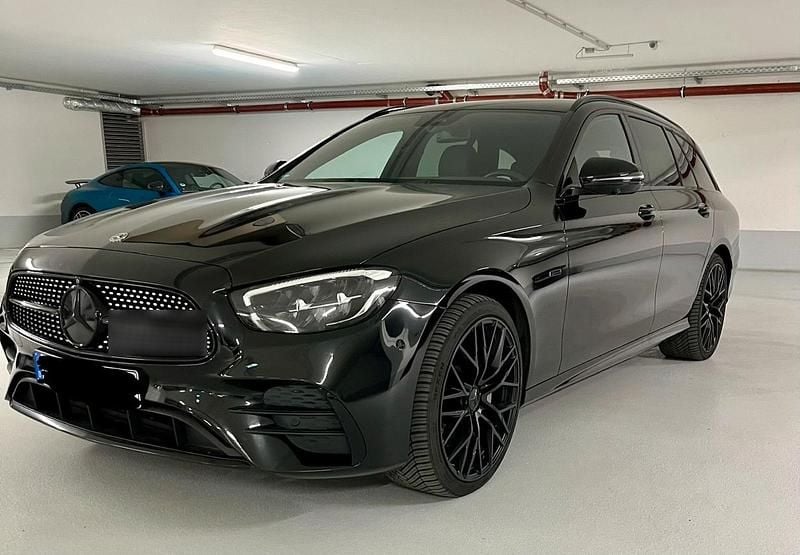 Gebraucht Mercedes E300 AMG 320 PS (235 kW) 2021 Schwarz Kombi