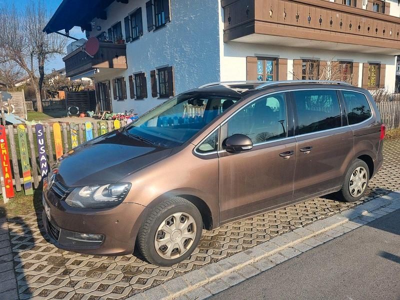 Gebraucht VW Sharan Highline 170 PS (125 kW) 2011 Braun Van / Kleinbus