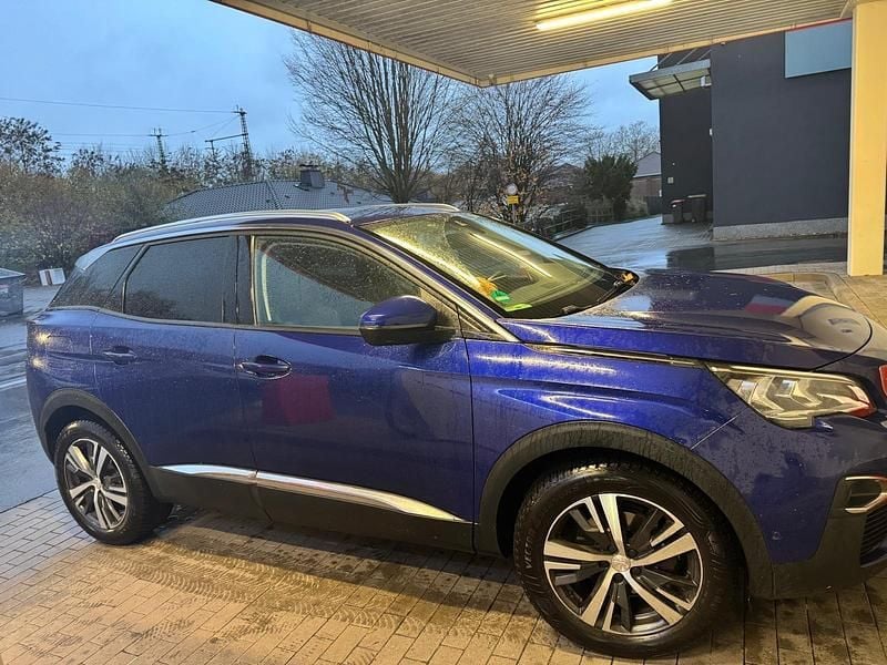 Blau Gebraucht 2017 Peugeot 3008 Allure SUV | 9.999 € (Guter Preis) - Bild 1/4