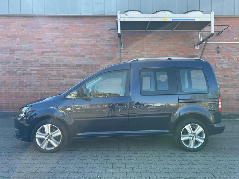 Gebraucht VW Caddy Highline 140 PS (102 kW) 2014 Blau Van / Kleinbus