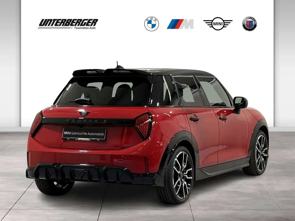 Gebraucht Mini John Cooper Works 204 PS (150 kW) 2025 Chili red ii Kleinwagen