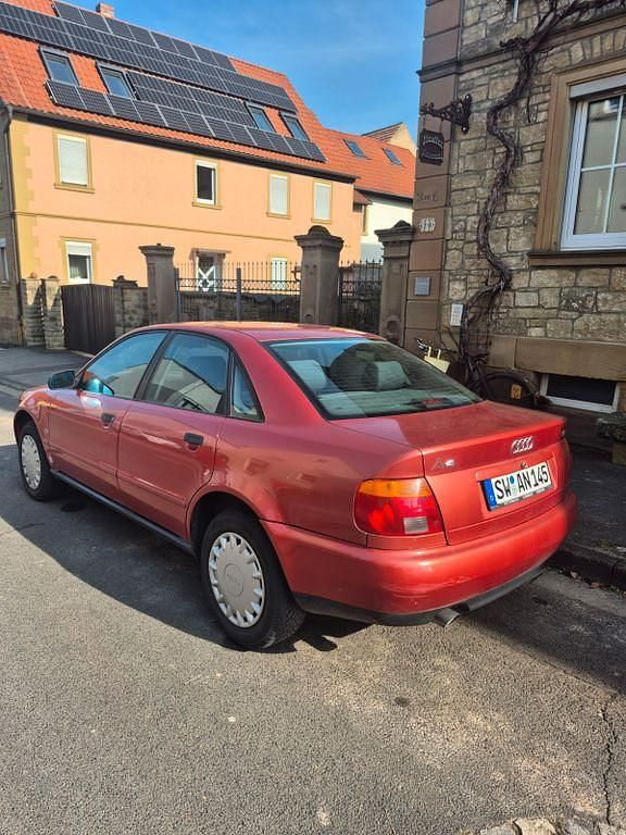Usata Audi A4 101 CV (74 kW) 1995 Grigio Berlina