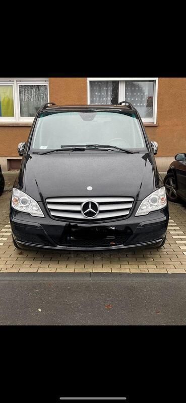 Schwarz Gebraucht 2013 Mercedes Viano Edition Van / Kleinbus | 23.000 € (Etwas zu teuer) - Bild 1/4