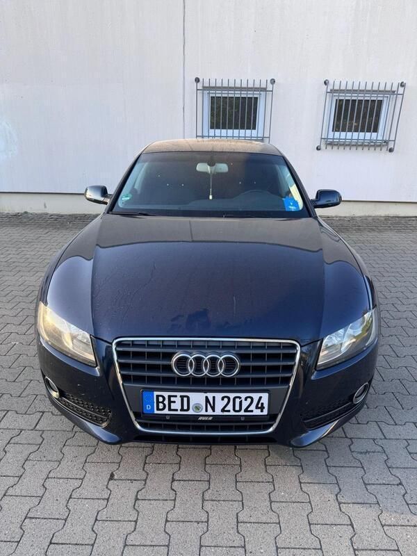 Blau Gebraucht 2010 Audi A5 Coupé | 8.500 € - Bild 1/4