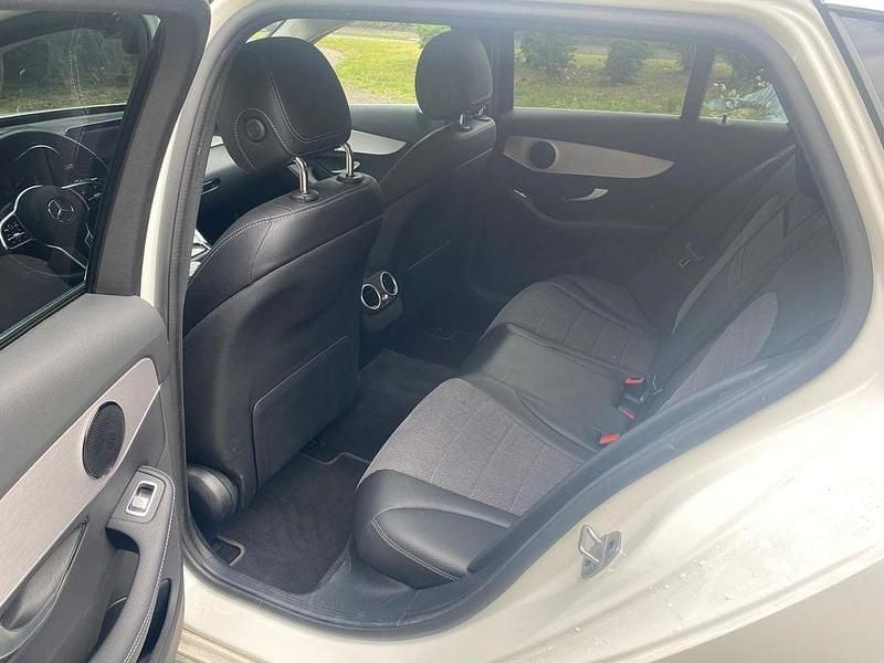 Gebraucht Mercedes C200 Avantgarde 160 PS (117 kW) 2021 Weiß Limousine