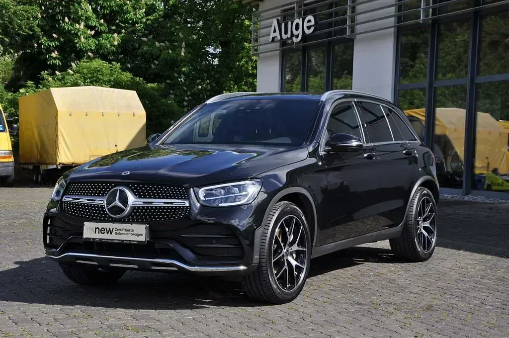 Gebraucht Mercedes GLC220 194 PS (142 kW) 2022 Schwarz Limousine