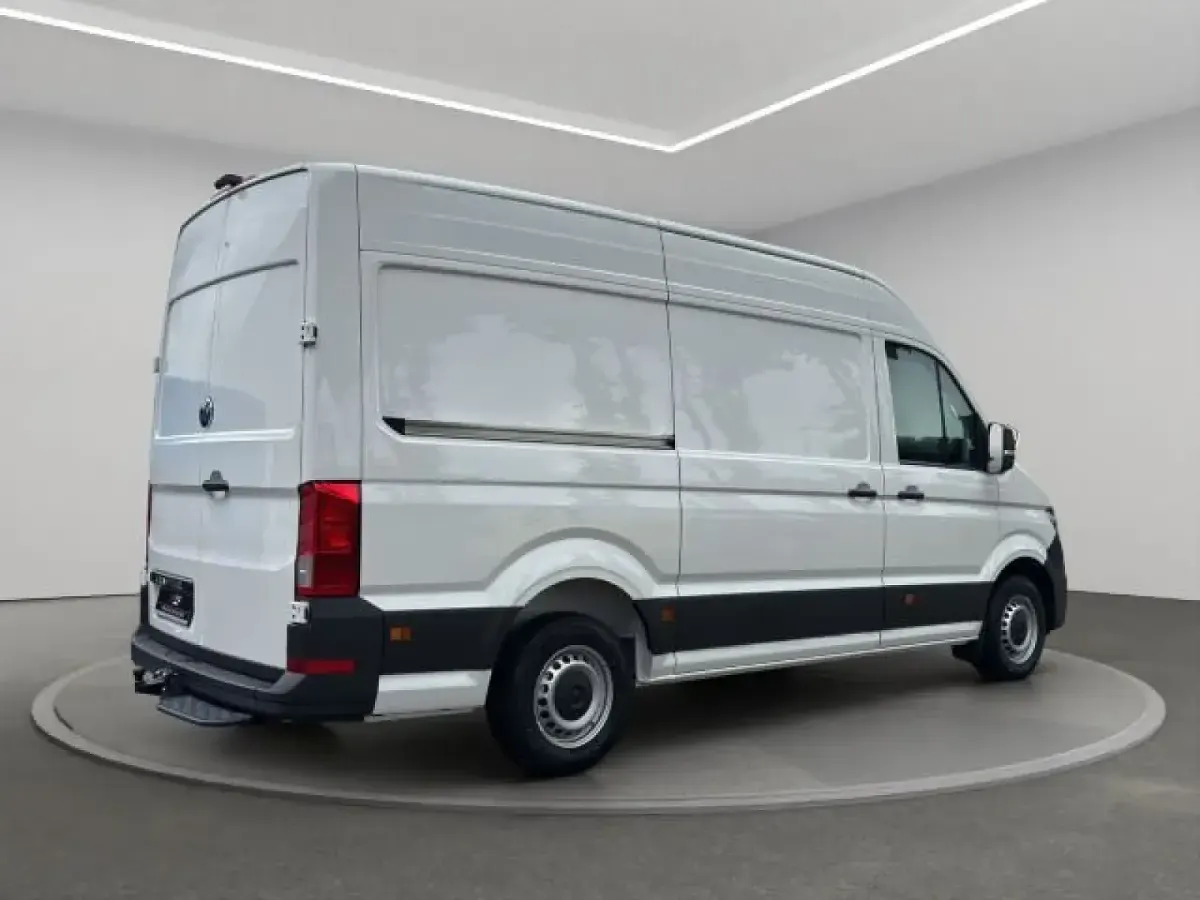 Gebraucht VW Crafter 140 PS (102 kW) 2026 Candyweiß Van