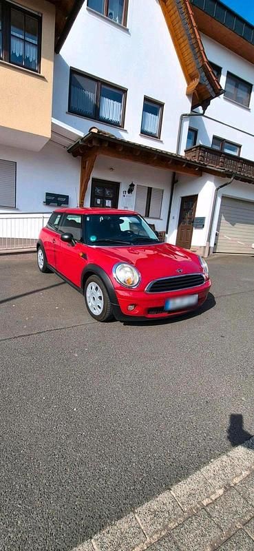 Usata Mini ONE 80 CV (58 kW) 2009 Rosso Utilitaria