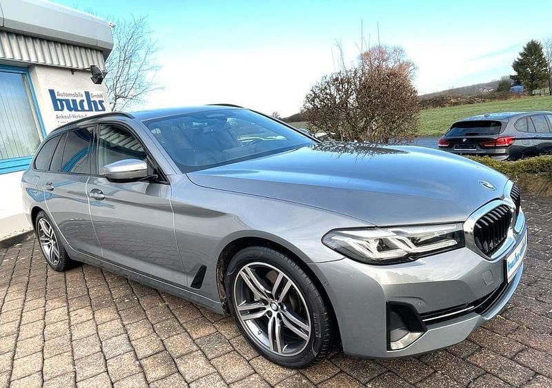Gebraucht BMW 520 Shadowline 190 PS (139 kW) 2022 Skyscraper grau (metallic) Kombi