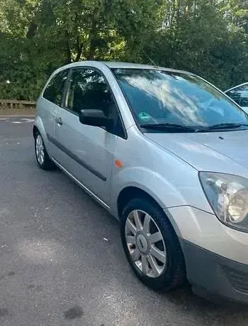 Gebraucht Ford Fiesta 60 PS (44 kW) 2006 Silber Kleinwagen