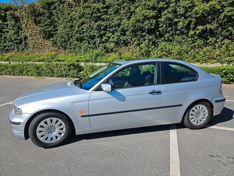 Gebraucht BMW 318 143 PS (105 kW) 2002 Silber Coupé