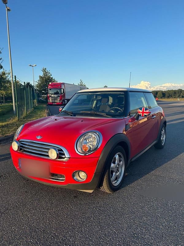 Rot Gebraucht 2007 Mini Cooper Kleinwagen | 6.400 € - Bild 1/4