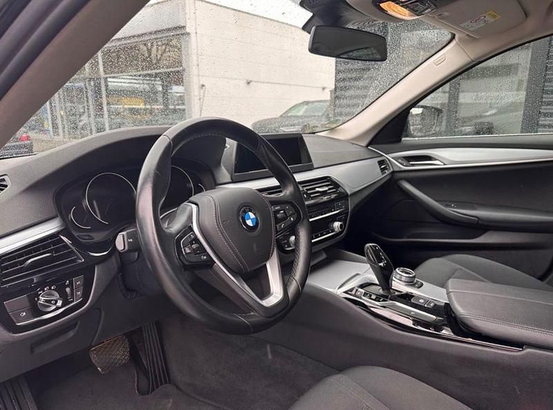 Gebraucht BMW 530 Performance 265 PS (194 kW) 2017 Schwarz Limousine