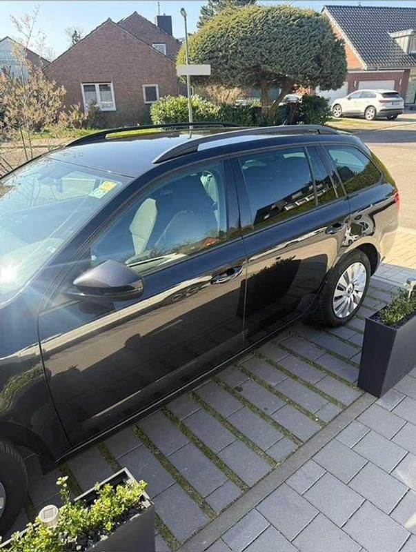Gebraucht Skoda Octavia Ambition 150 PS (110 kW) 2016 Schwarz Kleinwagen