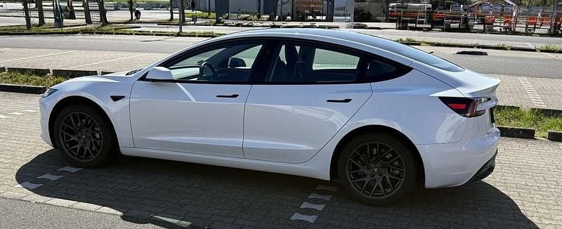 Gebraucht Tesla Model 3 RWD 239 kW (325 PS) 2023 Weiß Limousine
