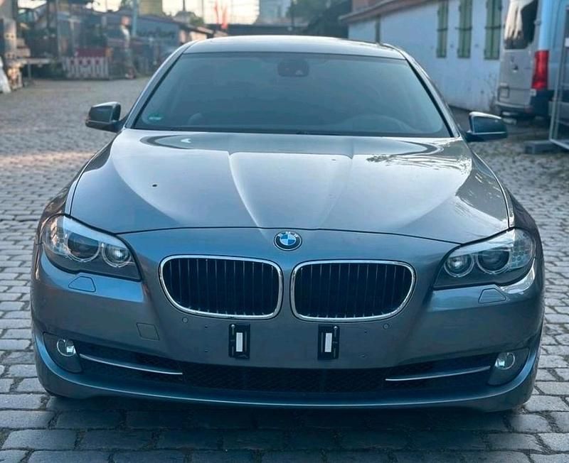 Second-hand BMW 528 254 CP (186 kW) 2010 Gri Berlinǎ