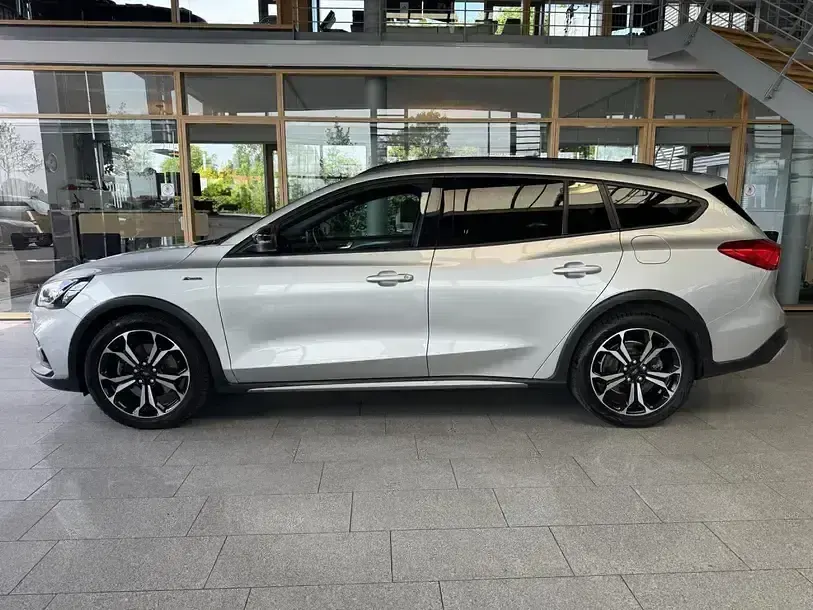 Gebraucht Ford Focus Active X 120 PS (88 kW) 2021 Polarsilber (metallic) Kombi