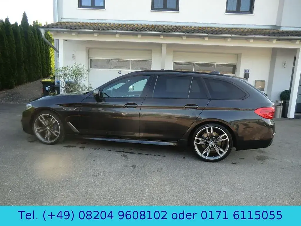 Gebraucht BMW M550 Performance 400 PS (294 kW) 2020 Grau Limousine