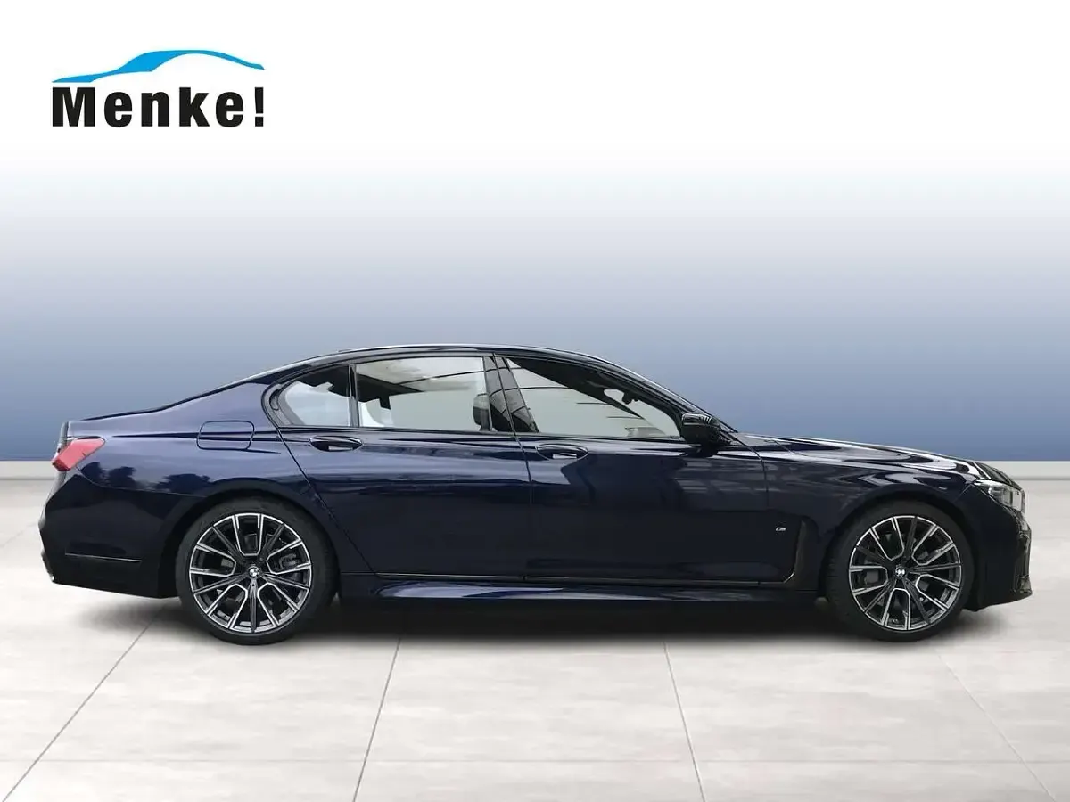 Gebraucht BMW 745e M Sport 394 PS (289 kW) 2021 Blau Limousine
