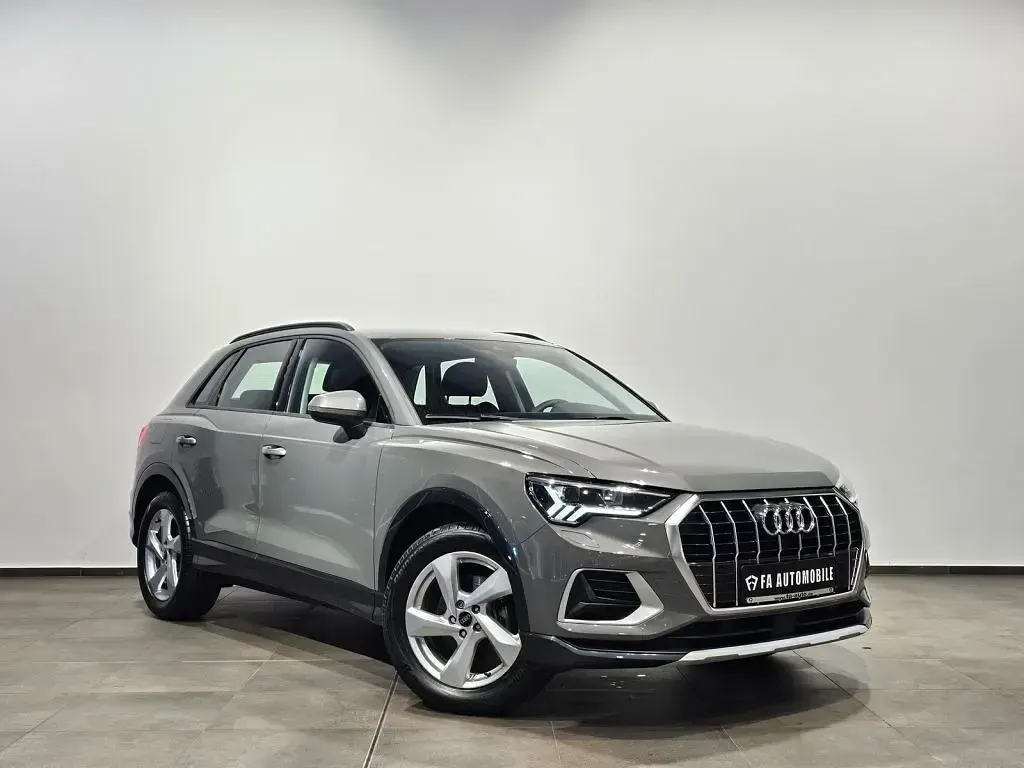 Gebraucht Audi Q3 Sport 150 PS (110 kW) 2024 Chronosgrau SUV