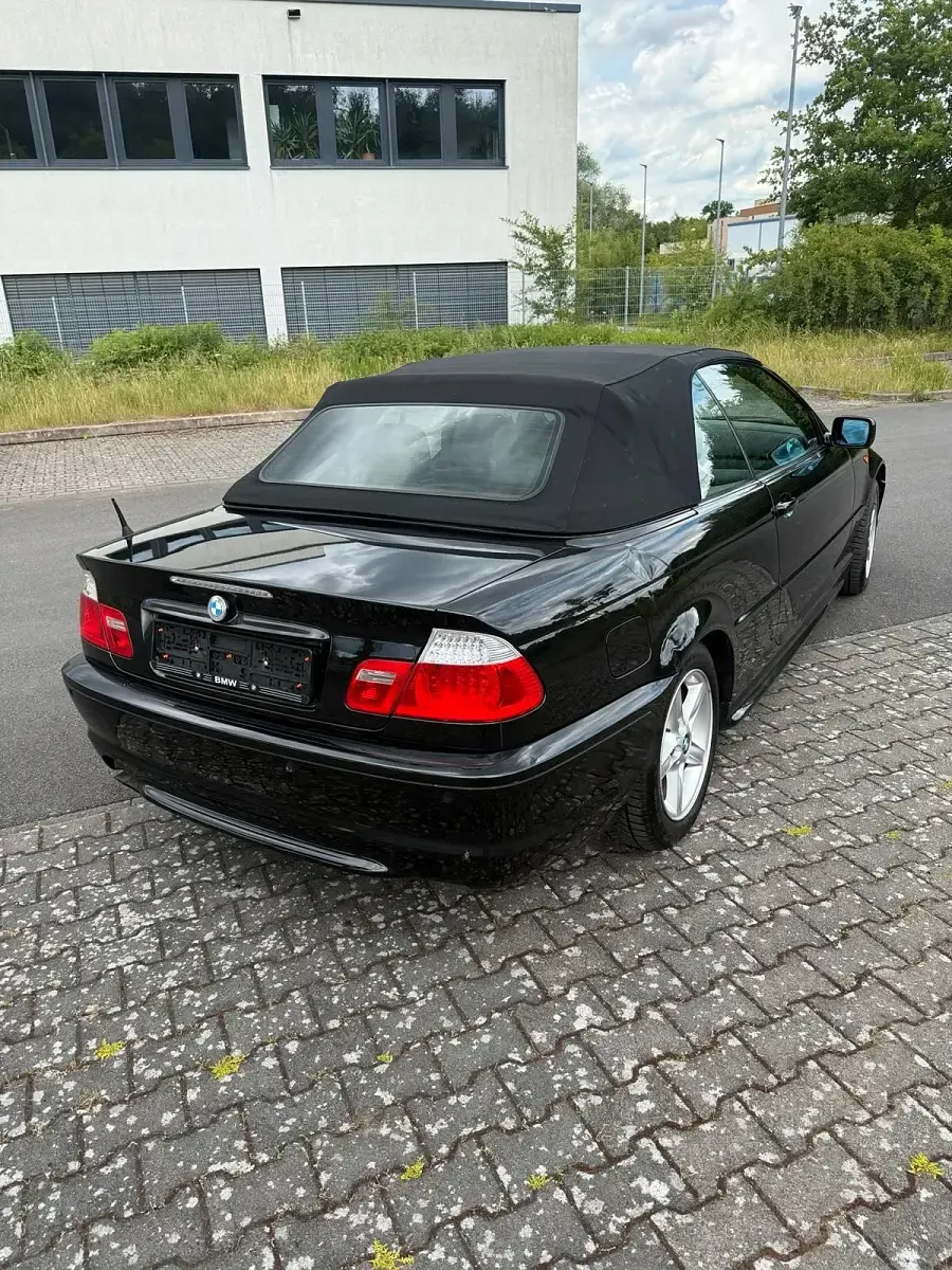 Gebraucht BMW 320 Cabriolet 170 PS (125 kW) 2003 Schwarz Cabrio